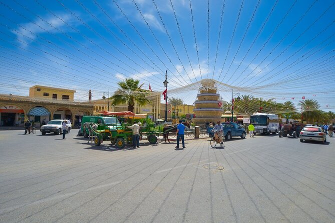 2-Day Tunisian Sahara Tour with Food & Stay from Hammamet - Food and Staying Overnight in Douz: What’s Included, What to Expect