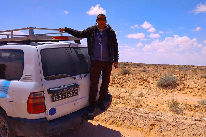 Day Trip in Ksar Ghilane with Lunch and Pickup - Ksar Ghilane oasis: shade, hot springs, and dunes within reach