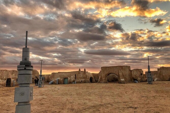 Full day Star Wars Tour - Stop 3: Decor Star Wars Tunisie for Tatooine and the Mos Espa vibe