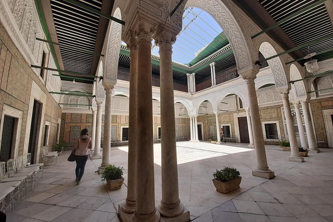 Guided tour in the UNESCO world heritage Medina of Tunis - Souk Al Attarine and Café du Souk: sensory stops that are not just shopping