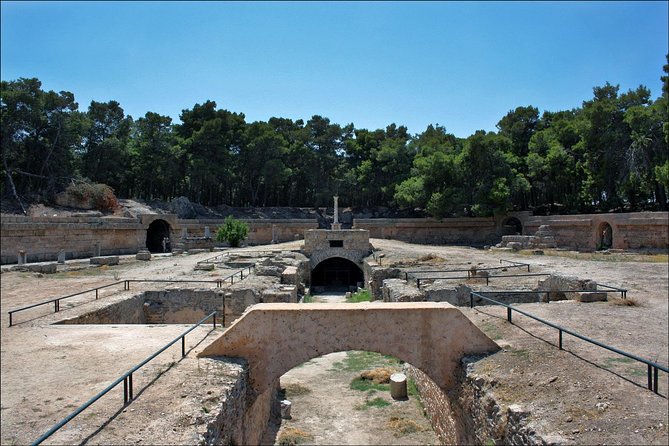 Historical Tour of Ancient Carthage - Stop 1: Site Archeologique de Carthage and the Arena of Carthage