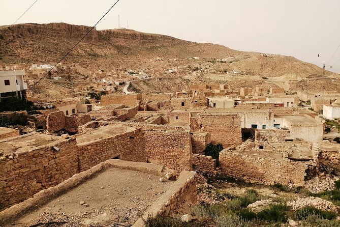 One night under the tent: Tataouine - Chenini - Ksar Ghilane - Matmata - One Night in a Tent Under the Stars, Plus Dinner and Evening Vigil