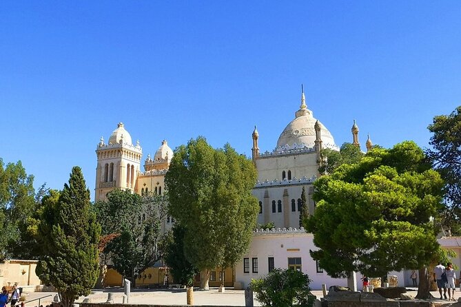 Private Tour Bardo Museum, Carthage, Sidi Bou Said and Medina - Sidi Bou Said: blue streets, sea air, and a real café stop