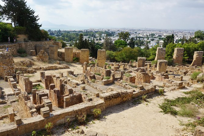 Self guided bike tour of Carthage archeological site - Carthage by bike: why this format works