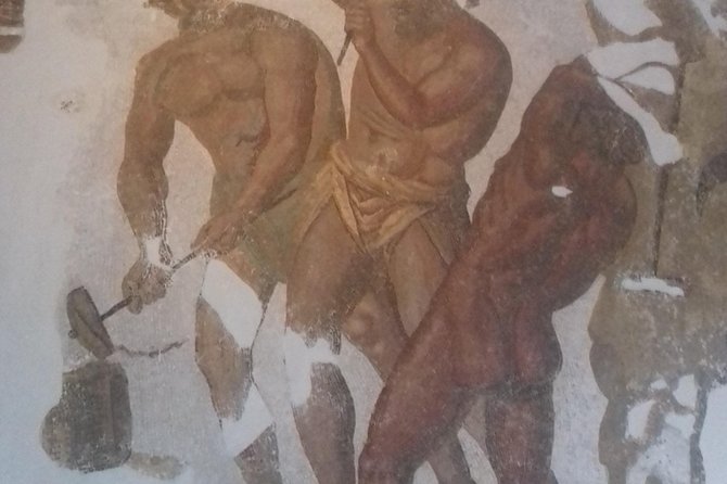 Tunisia 7-Day tour - El Jem and Sousse: Roman scale to UNESCO medina energy